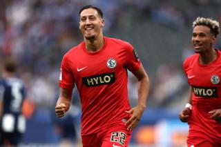 2. Bundesliga Saturday Review: Schalke prevail in Magdeburg, First win for Nürnberg