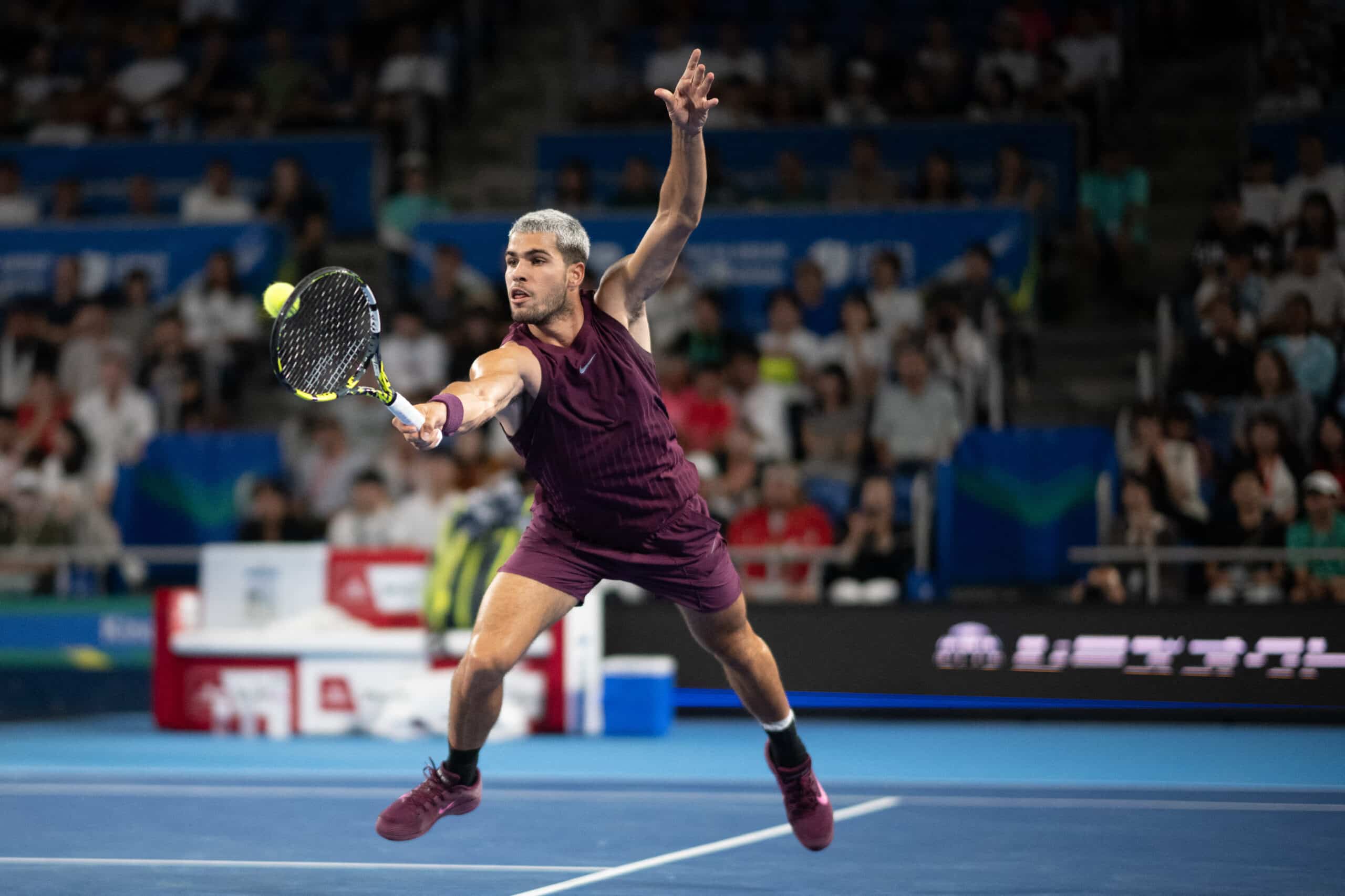 Carlos Alcaraz dispels injury fears to reach Tokyo quarterfinals
