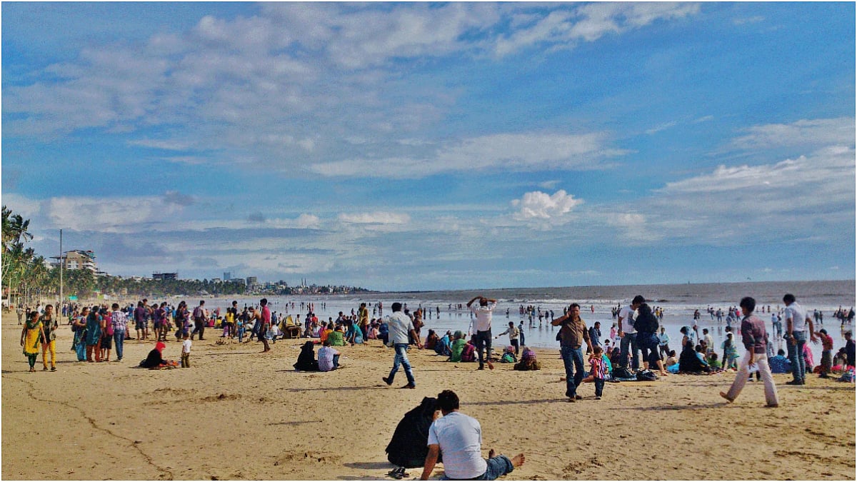 BMC To Deploy 137 Lifeguards Across Mumbai Beaches; Private Agency Tender Floated For 3-Year Contract