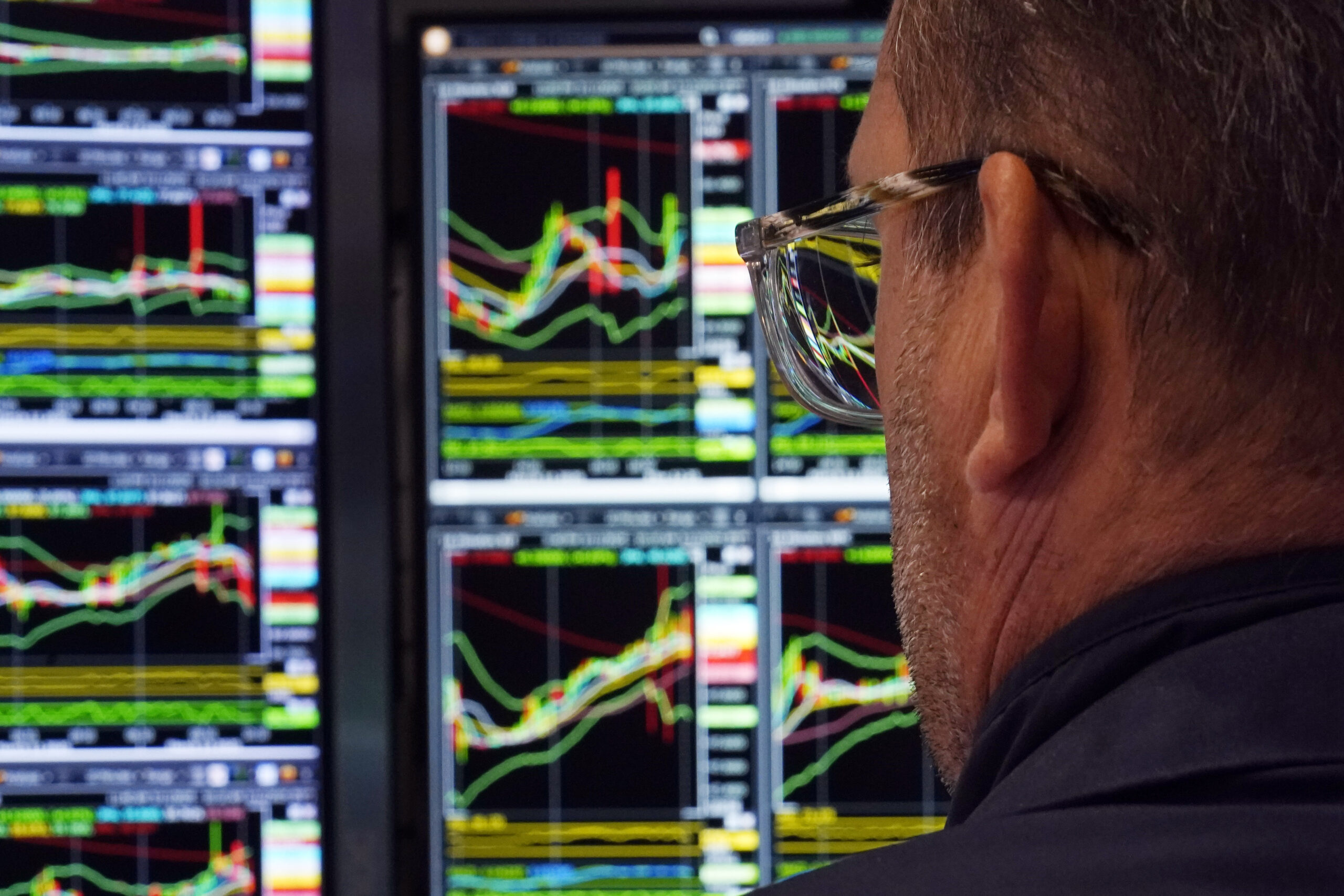 US stocks finish mixed as Fed cuts rates for first time in 2025