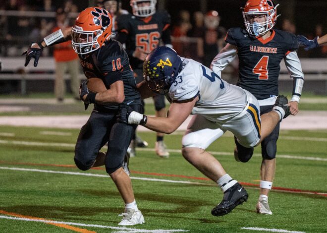 Gardiner football rolls to 5-0 with win over Medomak Valley