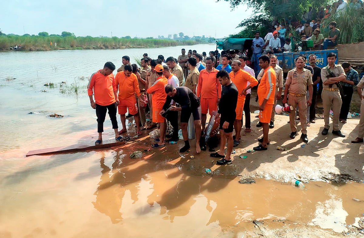 Bodies of all 12 who drowned during Dussehra idol immersion in Agra river recovered