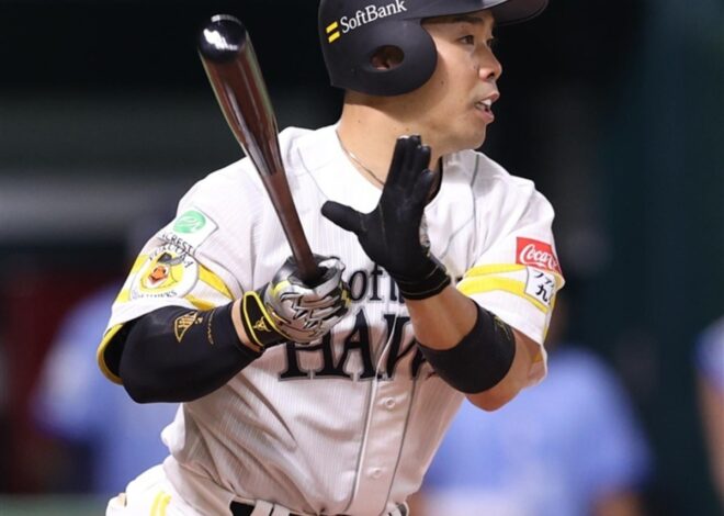 ソフトバンクホークスの近藤、CS欠場へ　小久保監督「間に合わないと想定」
